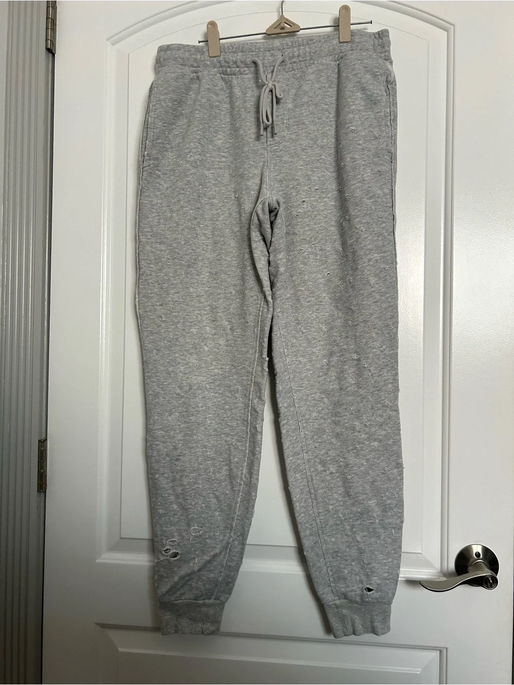 Alo Yoga Women's Distressed Grey Jogger Sweatpants Size Large Athleisure Workout